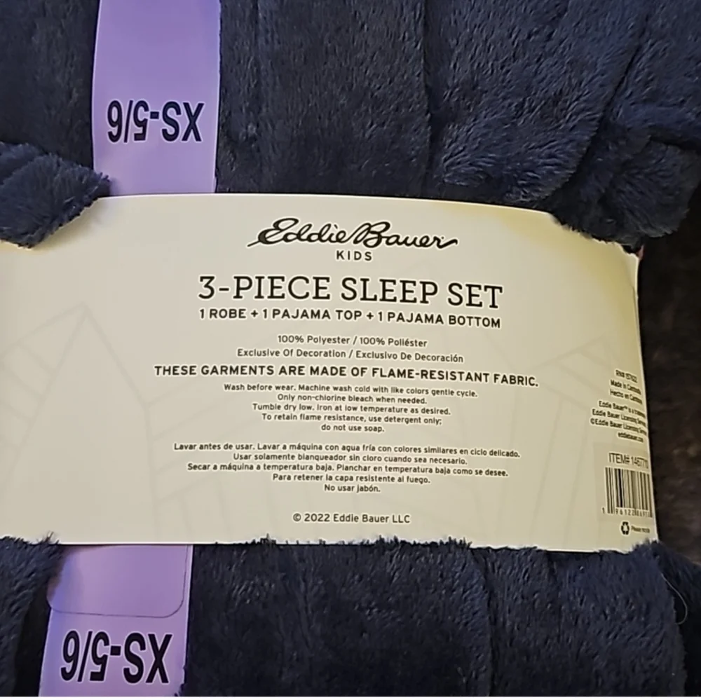 Eddie Bauer Kids 3-piece sleep set Plush Robe + Pajama top and Bottom Bo…